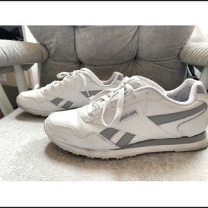 Reeboks 8.5 womens sneakers